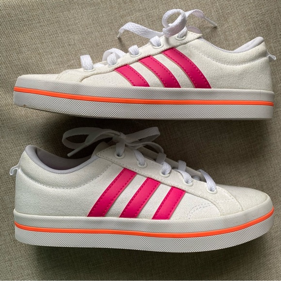 Girls Adidas Grand Court Tennis Shoes - Picture 7 of 10